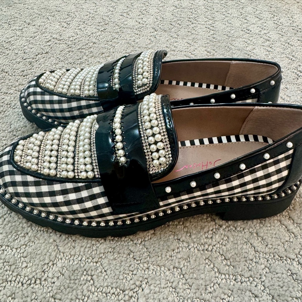 Pearl Embellished Black and White Loafers